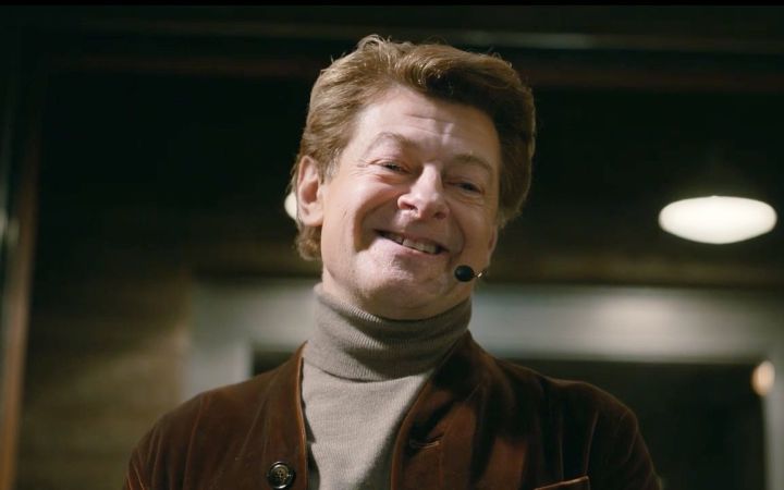 刑警越狱逮捕杀人犯!Netflix惊悚犯罪电影《路德:落日之殇》正式预告截图