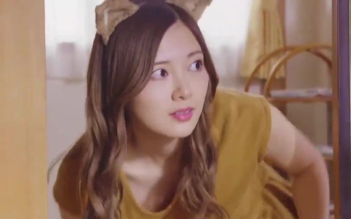 白石麻衣拍了一支猫片截图