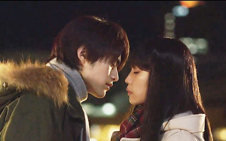 Netflix真人版《好想告诉你》正式预告 甜甜的恋爱又来了!截图