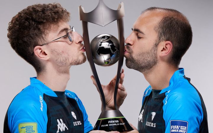 FIFA22双打年度世界冠军决出!FIFA电竞世俱杯决赛 — Riders战队 VS SAF战队!!!截图