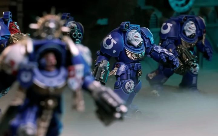 《战锤40K》桌游 极限战士VS泰伦虫族 对决预告截图
