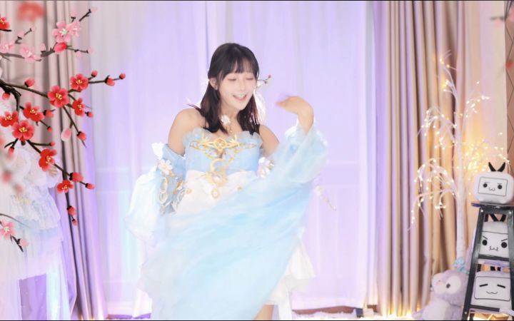 【鱼子酱】《丹青》嫦娥仙子版 直播跳舞录屏截图