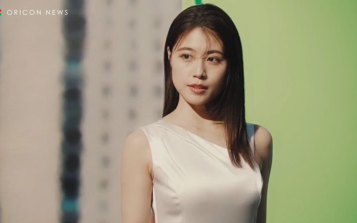 有村架纯最新广告,一袭白裙,好美啊!截图