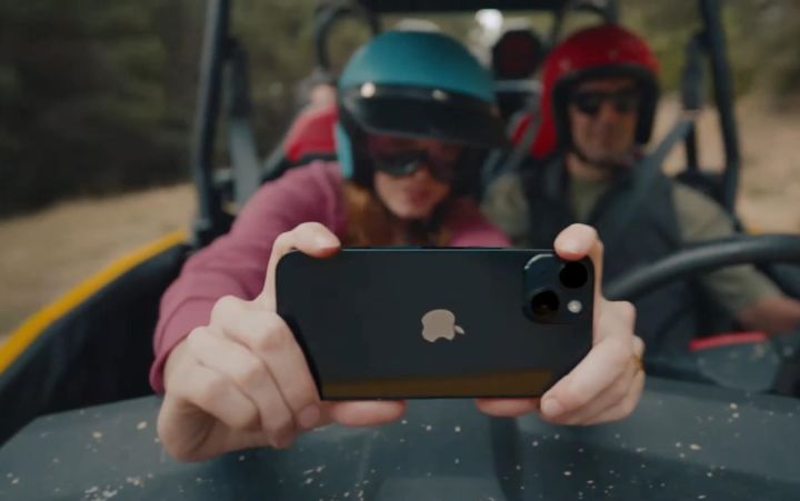 iPhone 14 官方最新宣传片截图