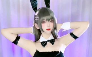 谁能拒绝一个会戴兔耳的女朋友呢