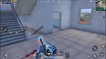 和平精英：新型攻楼小技巧！蠢妹居然会飞艇召唤术