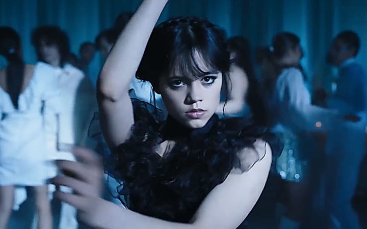 Netflix奇幻剧集《星期三》独舞片段截图