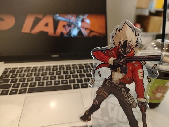 绝区零周边—比利立牌开箱截图