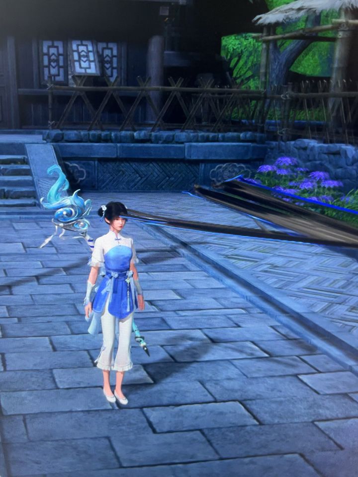 修复偶现角色衣服拉丝问题截图