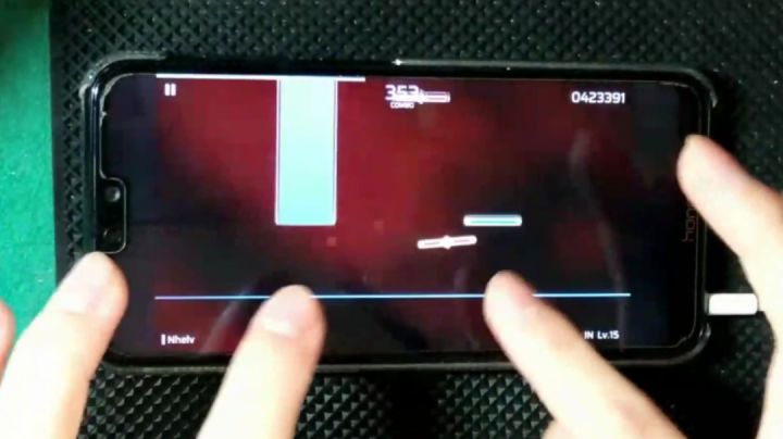 双指暴力硬扛截图
