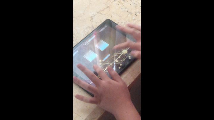 关于作品中的起猛了,还把漏的地方拍进去了,不过最近一直在那漏,不知道为什么截图