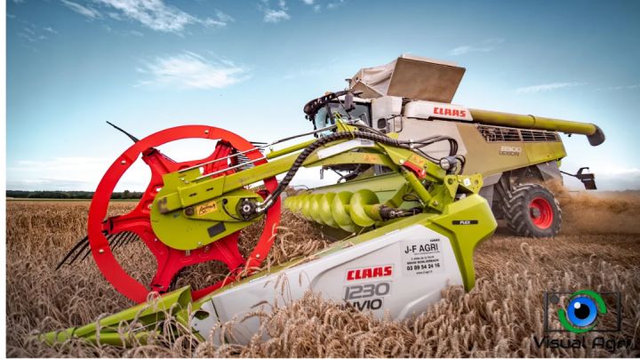 【实车鉴赏】克拉斯（CLAAS）LEXION 8900 TT联合收获机截图