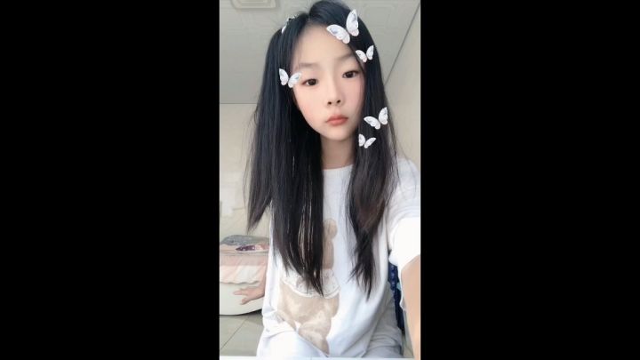 新来的女网红收徒弟了截图