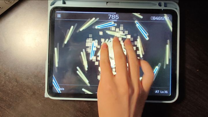 【Phigros单手】Stasis AT16.7 单手 95w！！！截图