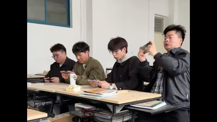 大学生现状截图