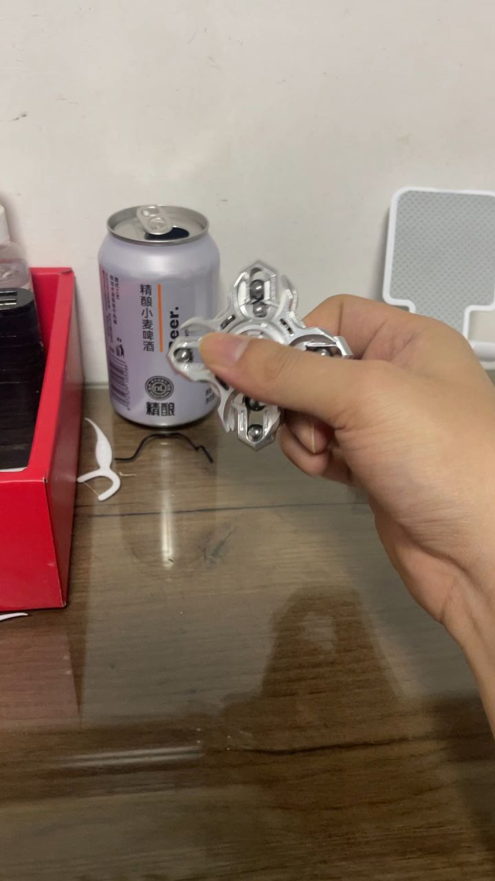 没什么才艺,表演转陀螺吧截图