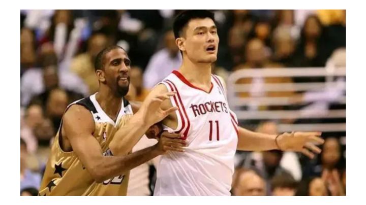 助姚明拿nba总冠军!① 当我在2k里玩姚明截图