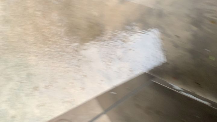 雨还在下,老家楼顶还在淹😨截图
