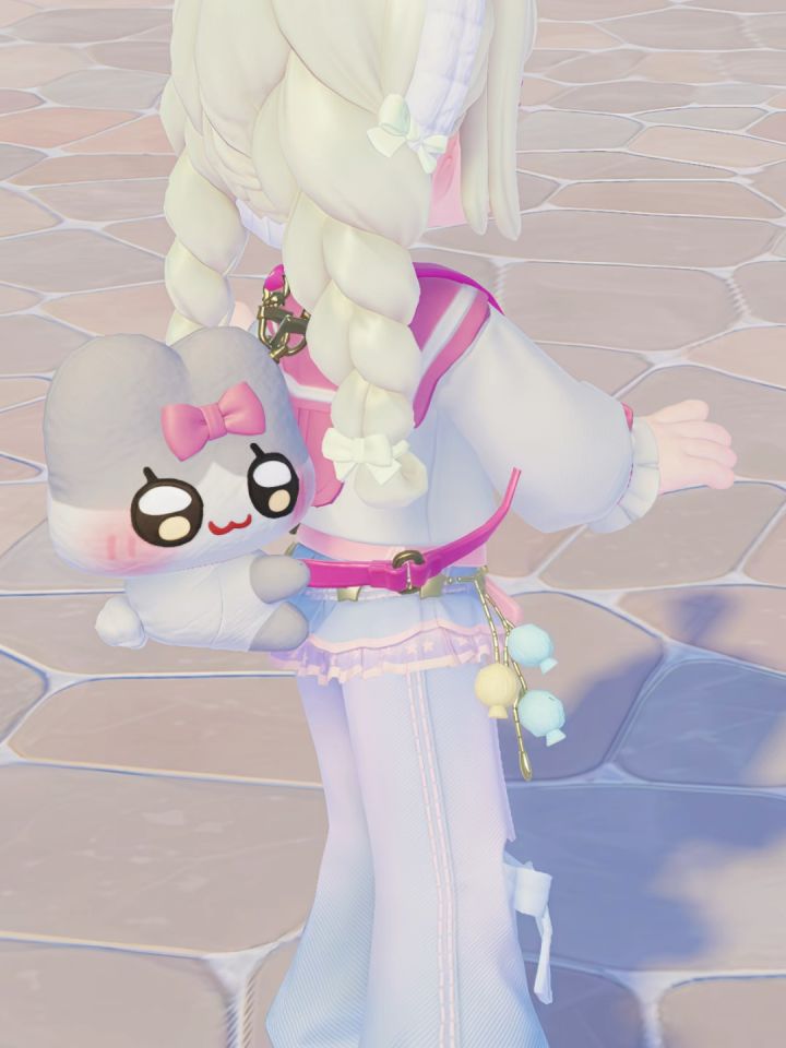 qvq 💕 诺比小兔的背包 也太可爱了🎀它还抱抱我耶截图