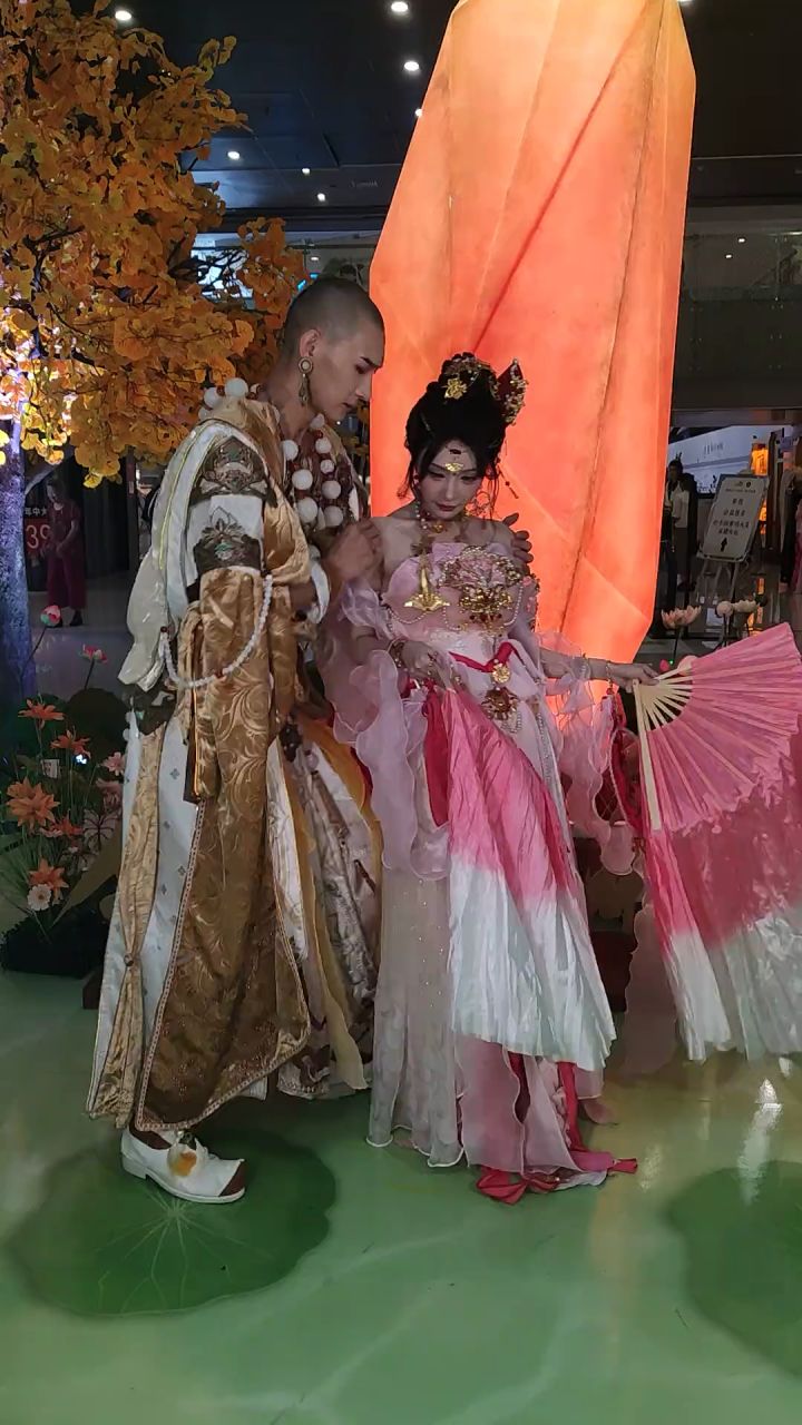 请大家吃点佛秀!剑网3十五周年利星线下截图