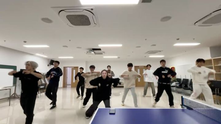 中德晚会基础黑怕截图