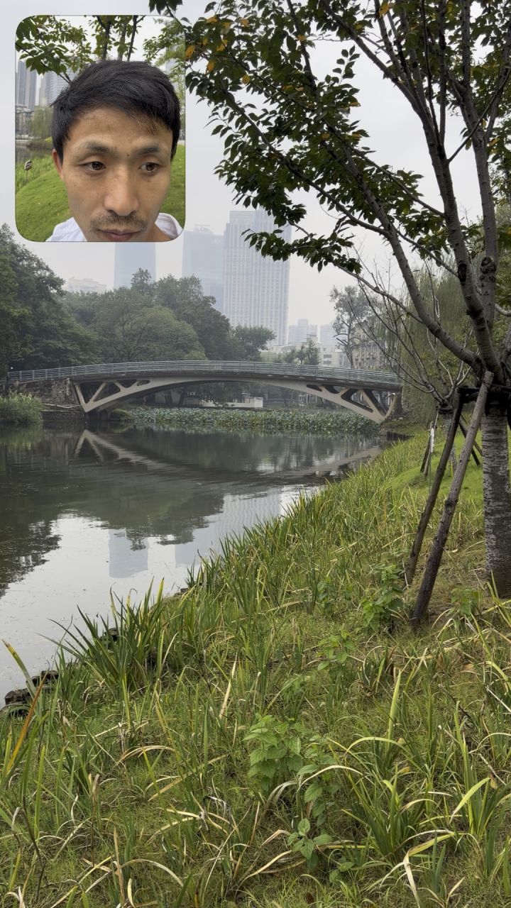 武汉中山公园河边散步截图