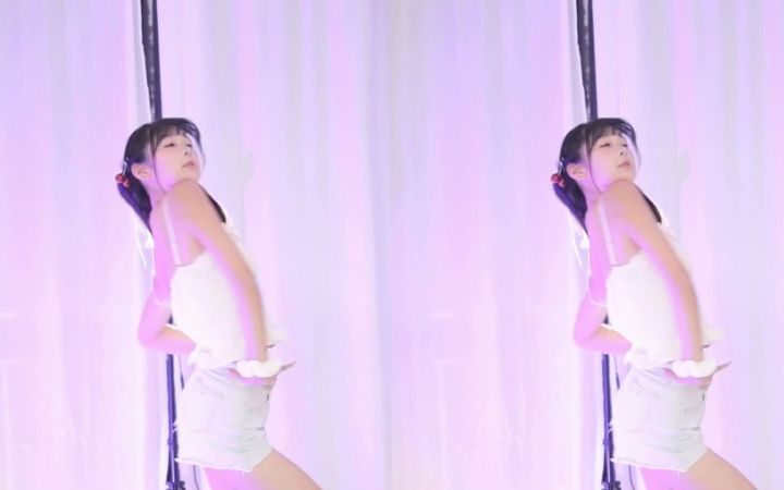 【鱼子酱】《Rollin'》白色常服版 直播跳舞录屏截图