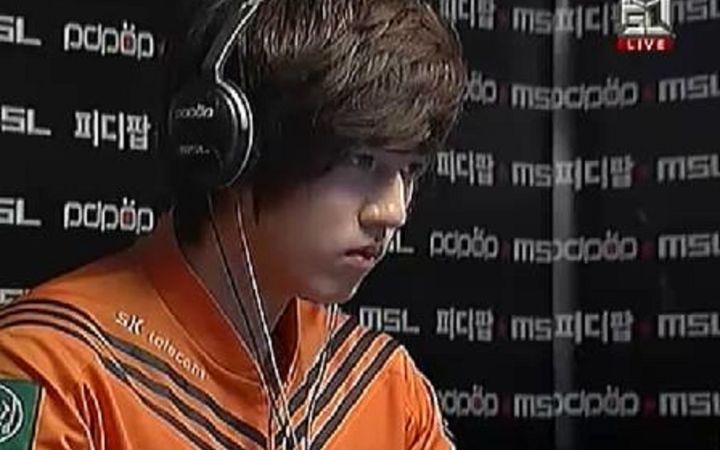 【PLU中文解说】韩国星际1 110106 PDPOP MSL 16强第一日 Bisu(P) vs Stork(P) 第四场截图