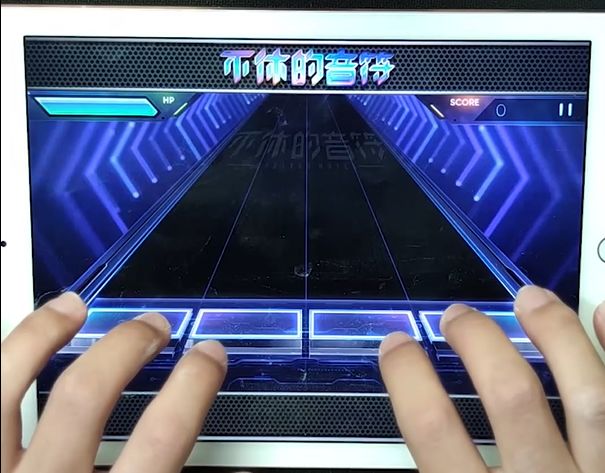 一手自制谱《好想爱这个世界啊》送给大家截图