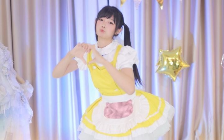 【鱼子酱】《想要变得可爱》常服套装 直播跳舞录屏截图