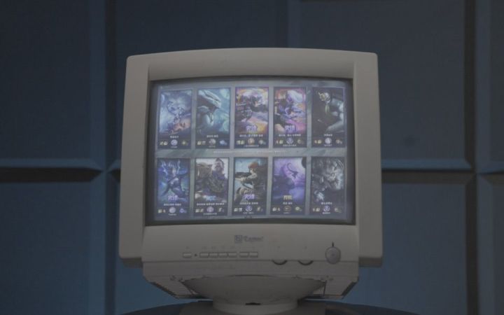 200块的电脑能玩LOL？？？截图