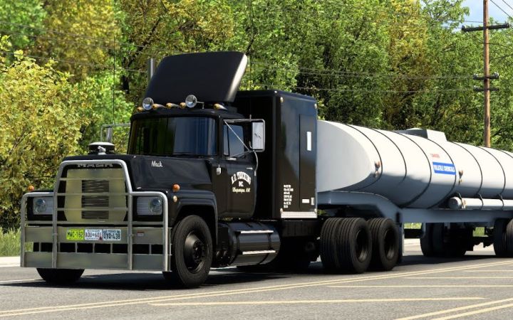 【YouTube】美卡mod_Schumi的马克RS700L&Fruehauf油罐| Mack RS700L & Fruehauf Tanker v1.1 [S截图