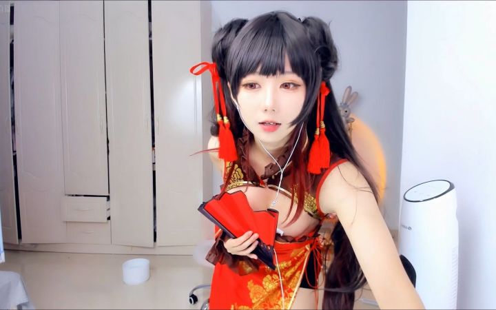 【花花小仙子】《寄明月》小可学妹X香菱X狂三限定 直播跳舞录屏截图