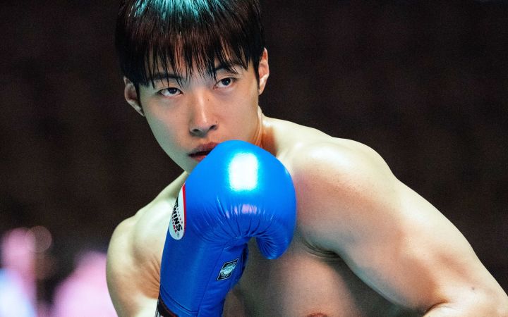 三个男人因债务大打出手!Netflix犯罪动作韩剧《猎犬》先导预告截图