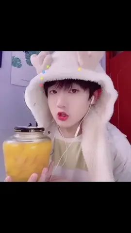 桃桃#可爱 #这也太可爱了吧 #小奶狗截图