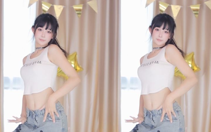 【鱼子酱】《Rollin'》常服套装 直播跳舞录屏截图