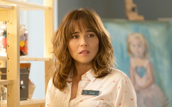 喜剧版大小谎言？Netflix美剧《麻木不仁3》正式预告截图