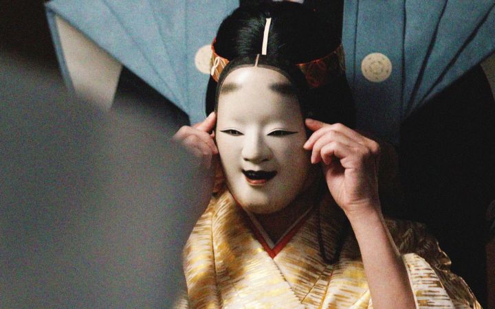 太抽象了!Netflix悬疑电影《夜雾村庄》正式预告截图